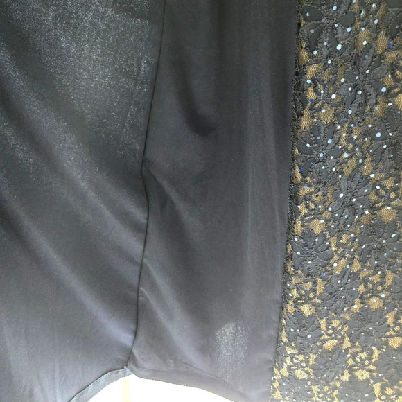 Beautiful Lace Dress EUC - Picture 5 of 10